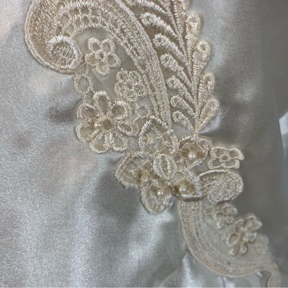 Vintage Victoria's Secret Gold Label Ivory Lace Detail Medium Lingerie Slip - Picture 5 of 12